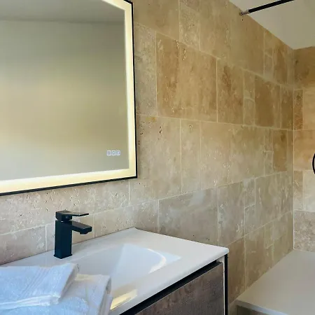 Les Dames Jeannes Guest house