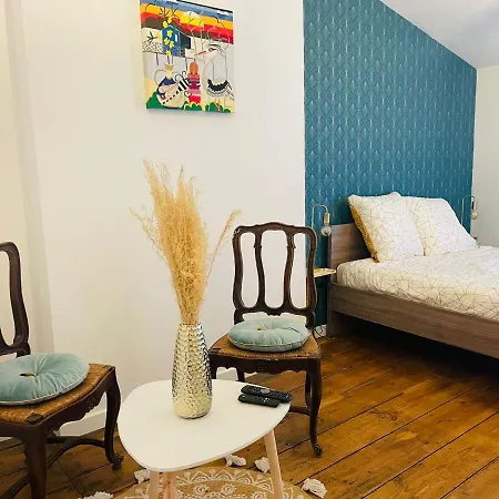 Les Dames Jeannes Guest house *