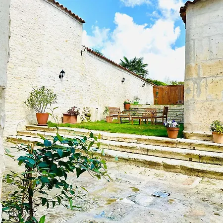 Les Dames Jeannes * Jarnac