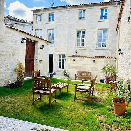 Les Dames Jeannes * Jarnac