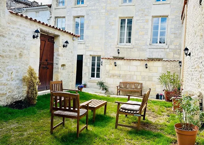 Les Dames Jeannes * Jarnac